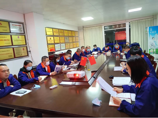 学贯二十大|冰球突破mg正规官网党支部深入贯彻学习党的二十大精神